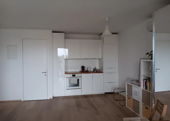 Apartment Mit Terasse *